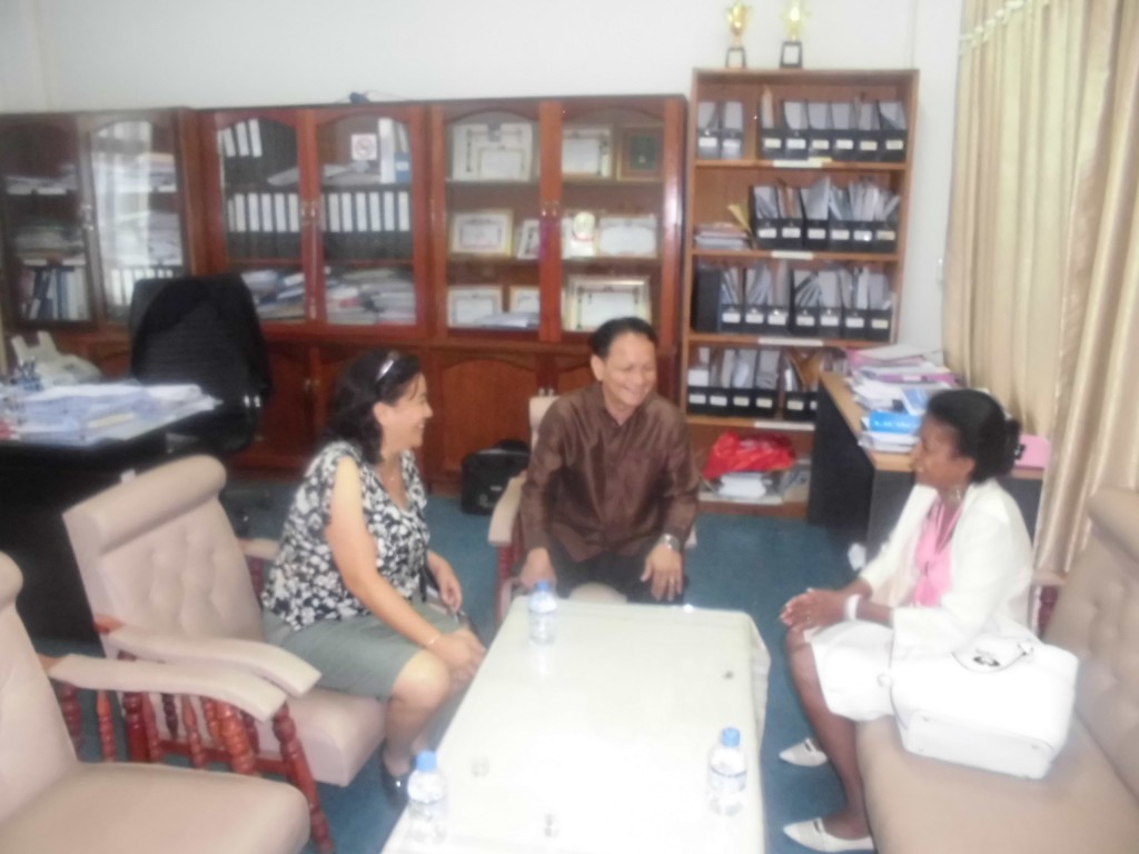 Rencontre avec  le Dr Phat Keugsaneth. Directeur Général  du Département Hygiène et Promotion de la Santé au Ministère de la Santé